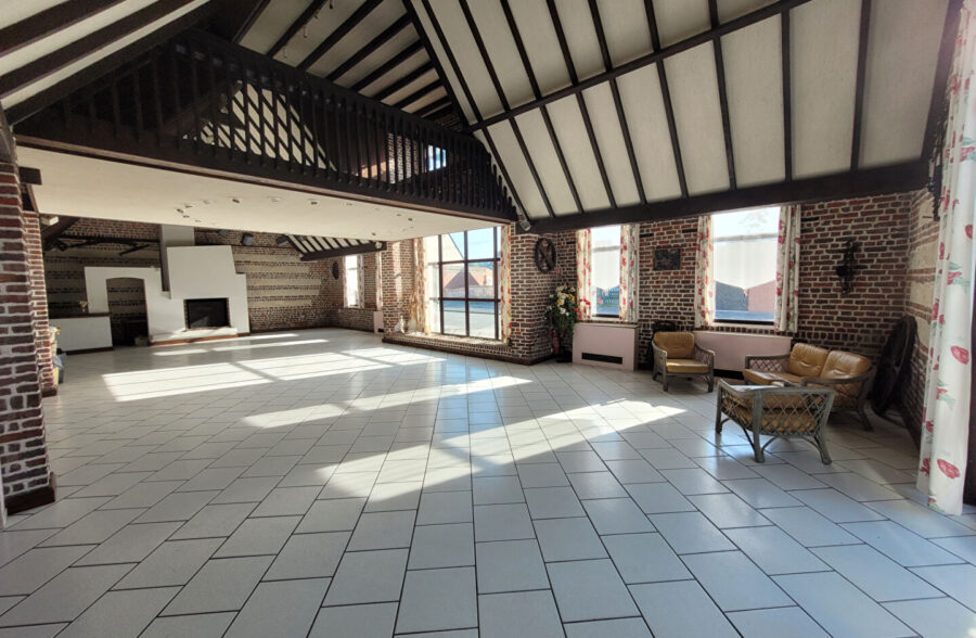 Ancien local pour Loft ou Professionnel