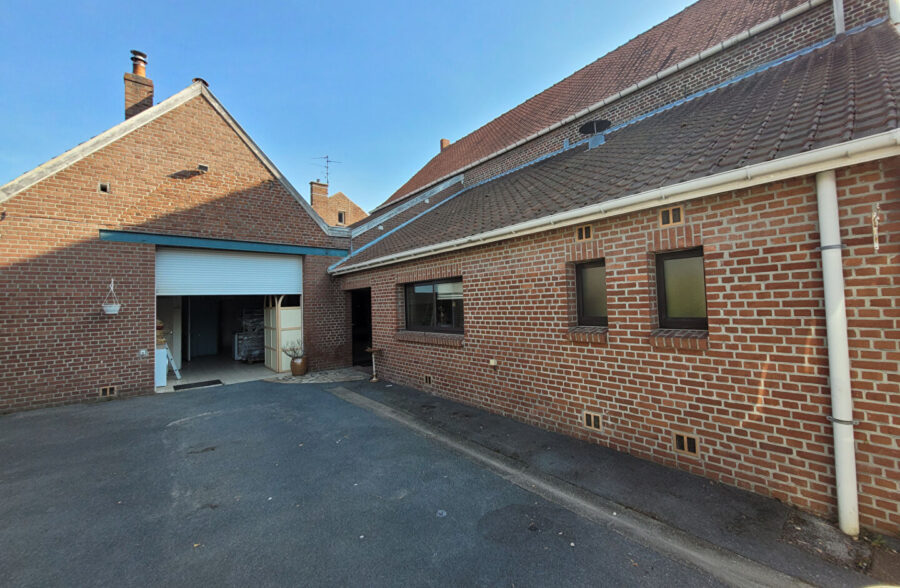 Ancien local pour Loft ou Professionnel