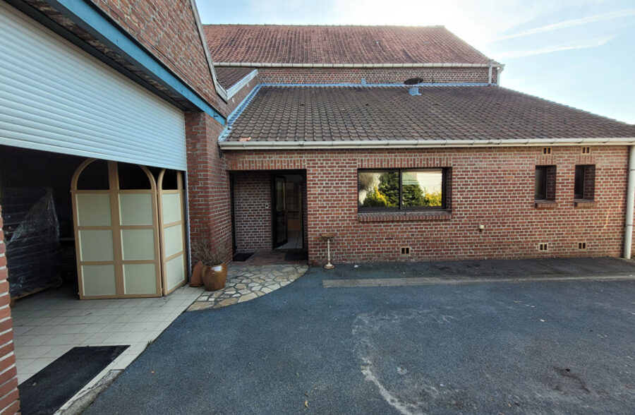 Ancien local pour Loft ou Professionnel