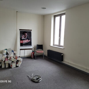 local commercial ou à usage de bureau