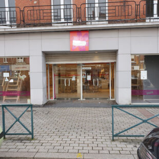 Local commercial 240 m²