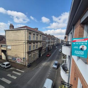 LILLE VAUBAN / CATHO: Type 2 rénové en étage élevé