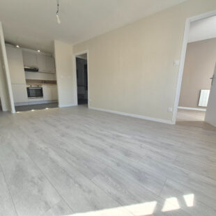 LILLE VAUBAN / CATHO: Type 2 rénové en étage élevé