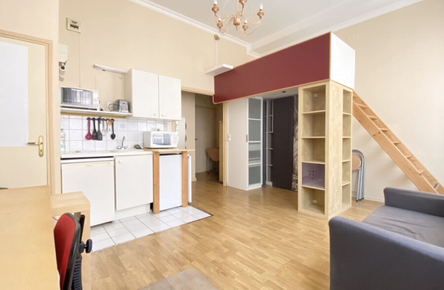 REPUBLIQUE STUDIO  AVEC CAVE