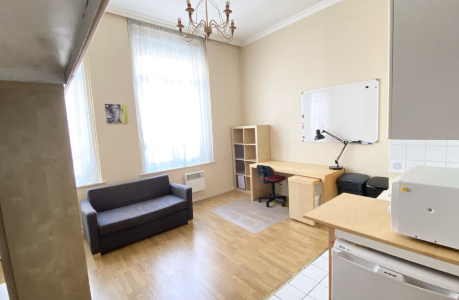 REPUBLIQUE STUDIO  AVEC CAVE