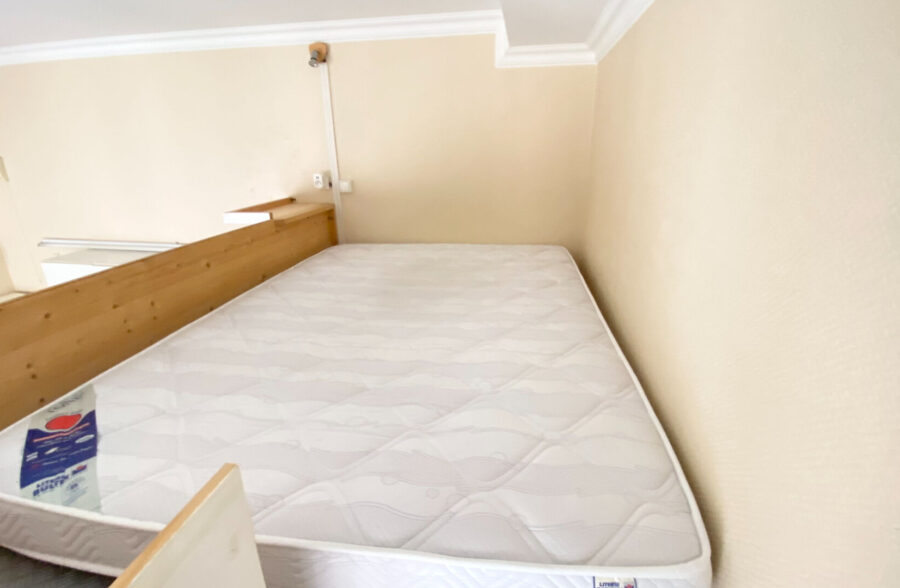 REPUBLIQUE STUDIO  AVEC CAVE