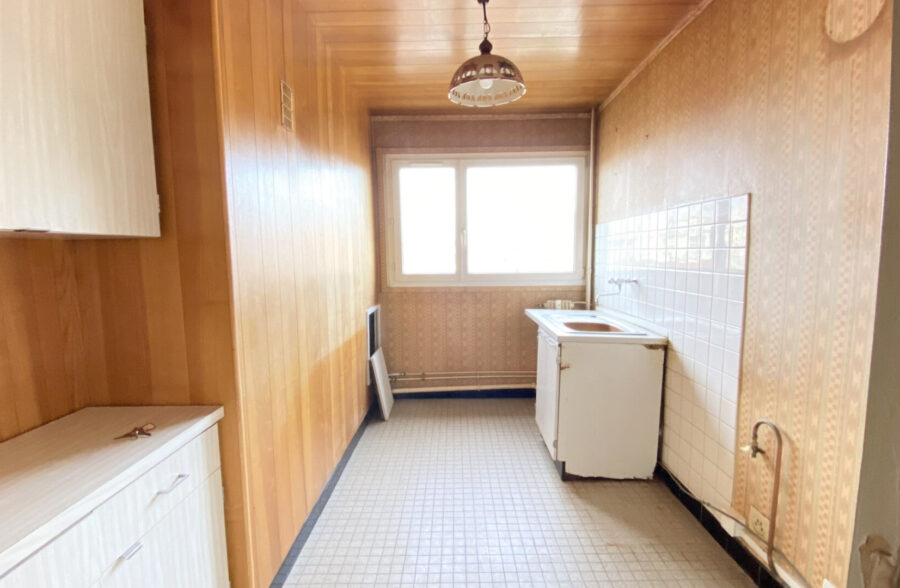 LILLE- CENTRE : APPARTEMENT 2 CHAMBRES, CAVE ET LOCAL VELO