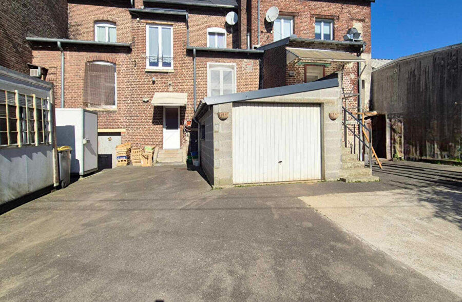 IMMEUBLE 275.49m² + APPARTEMENT INDÉPENDANT 91,59 m²