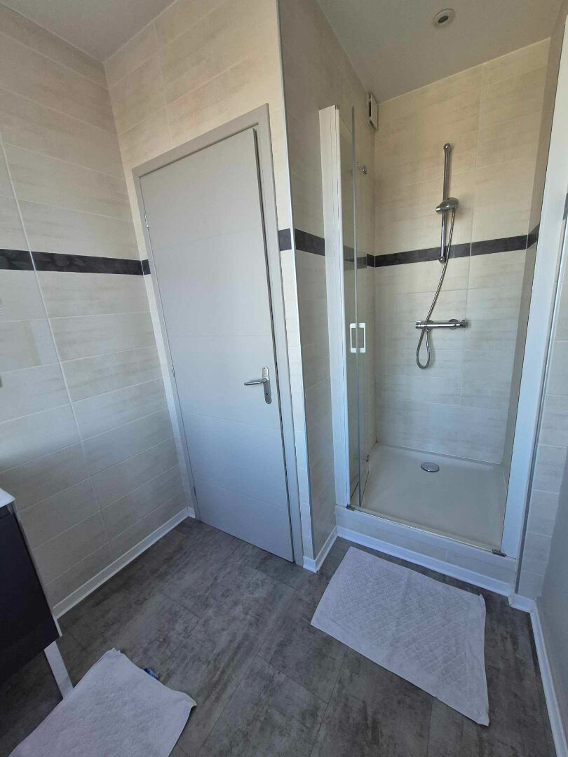 IMMEUBLE 275.49m² + APPARTEMENT INDÉPENDANT 91,59 m²