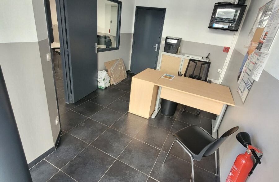 Local commercial Douai 1 pièce(s) 045 m2