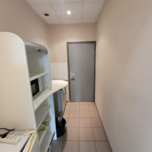 Local commercial Douai 1 pièce(s) 045 m2