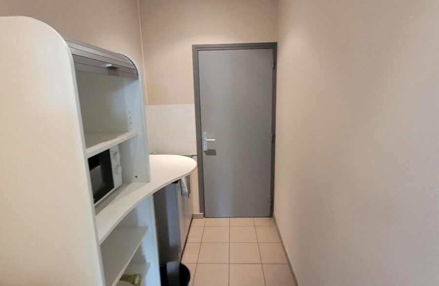 Local commercial Douai 1 pièce(s) 045 m2