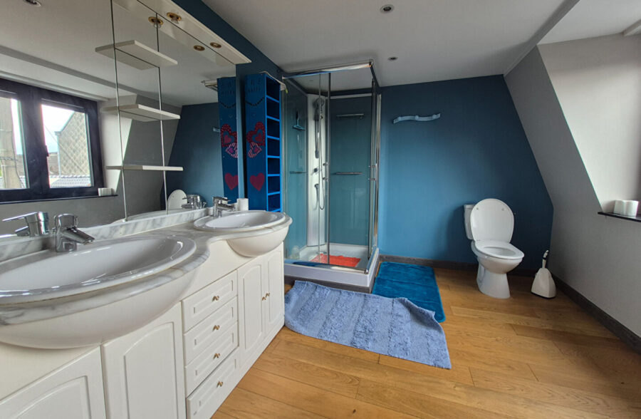 Maison162m² avec 3 suites parentales, coin paisible.