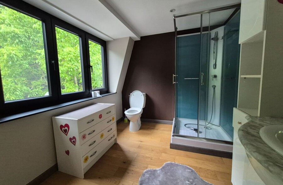 Maison162m² avec 3 suites parentales, coin paisible.