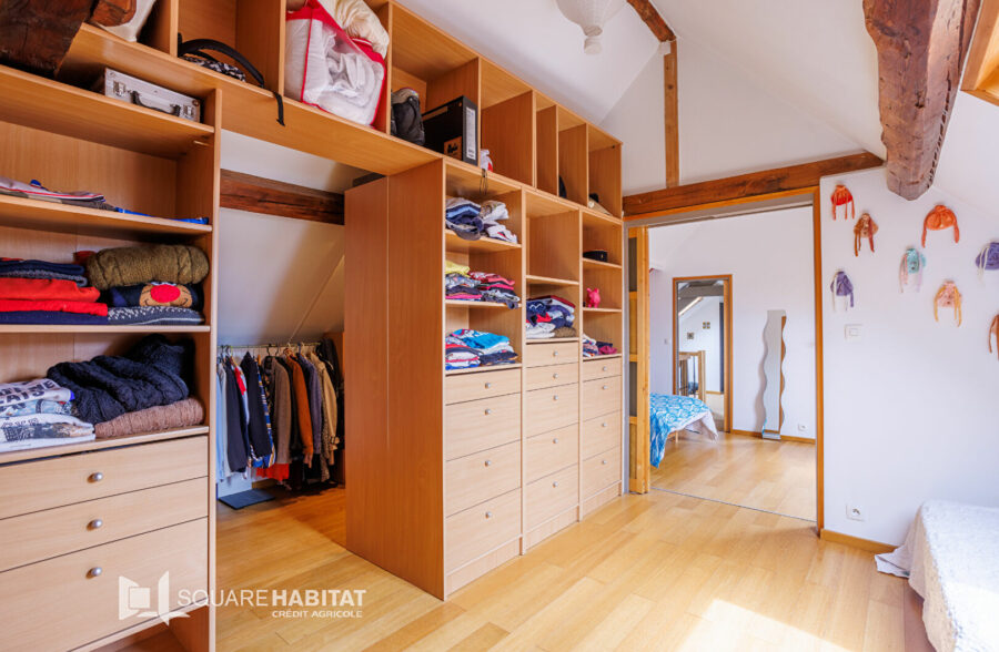 Maison Bermerain 10 pièce(s) 278.3 m2