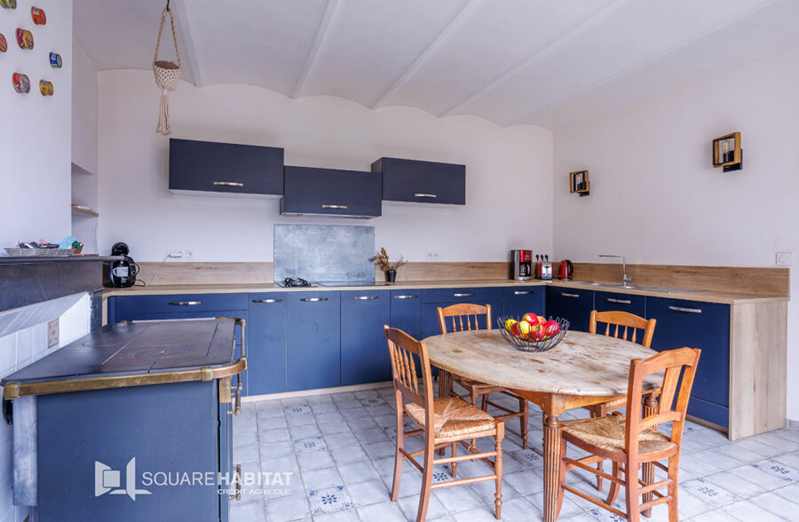 Maison Bermerain 10 pièce(s) 278.3 m2