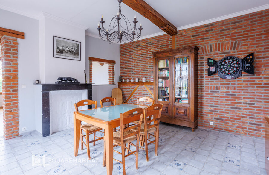 Maison Bermerain 10 pièce(s) 278.3 m2