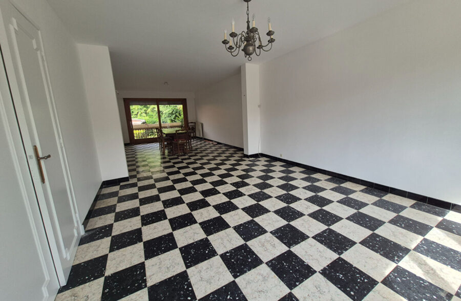 MAISON FAMILIALE  SUR PARCELLE DE  4925m² !