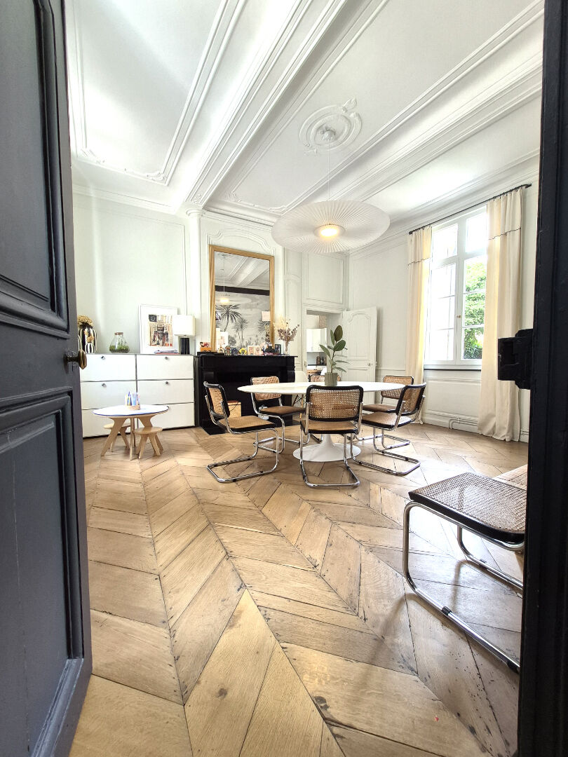 Maison Cambrai 12 pièce(s) 275 m2 &nbsp;Sous compromis&nbsp;