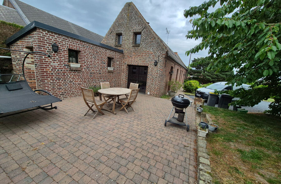 Individuelle semi plain pied 3 chambres bureau et grange