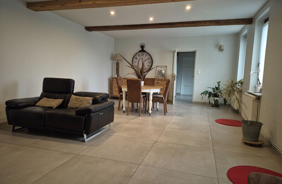 Individuelle semi plain pied 3 chambres bureau et grange