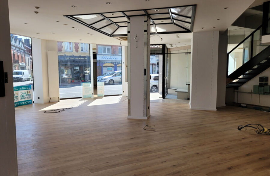 Local commercial Lens 270 m2