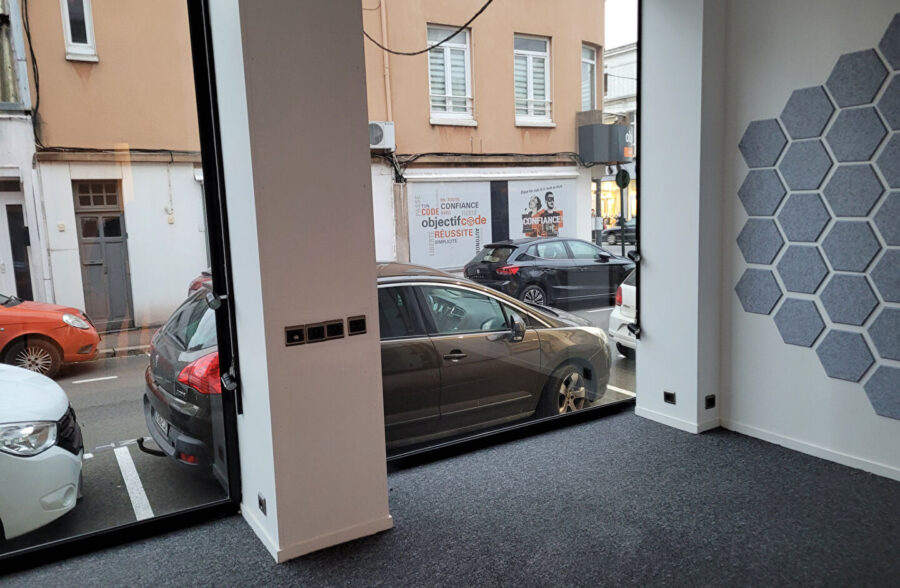 Local commercial Lens 270 m2