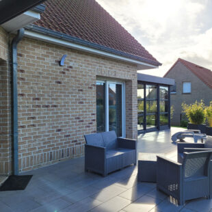 Maison contemporaine de 123m2 idéalement située à Eecke