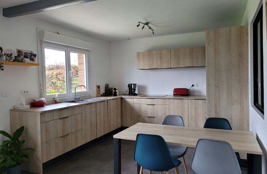 Maison semi mitoyenne de 105m2 à Caëstre