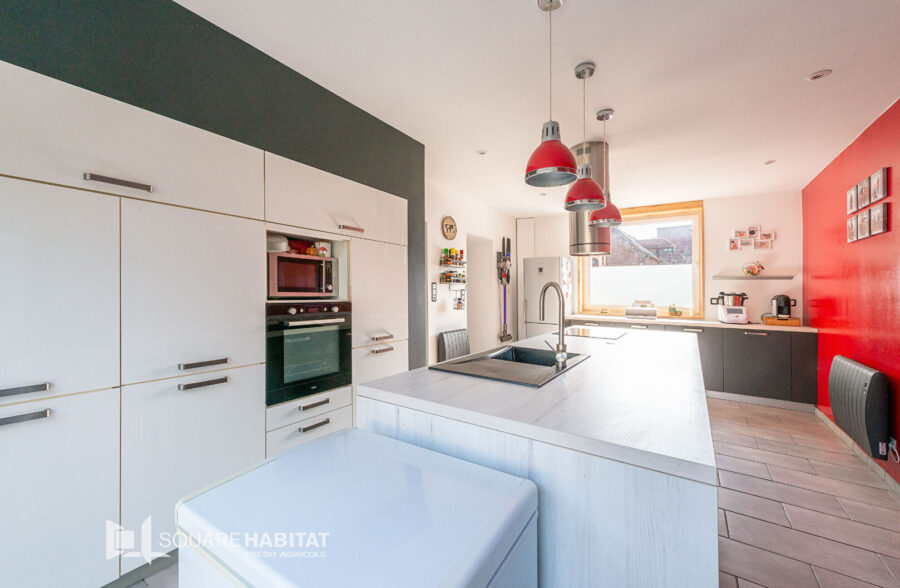 LONGERE SEMI PLAIN PIED DE 148 M²