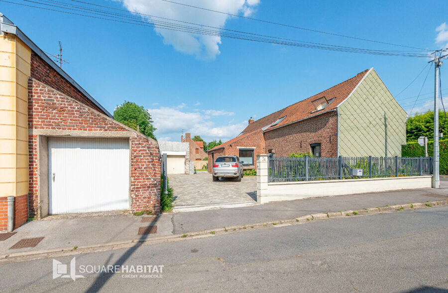 LONGERE SEMI PLAIN PIED DE 148 M²