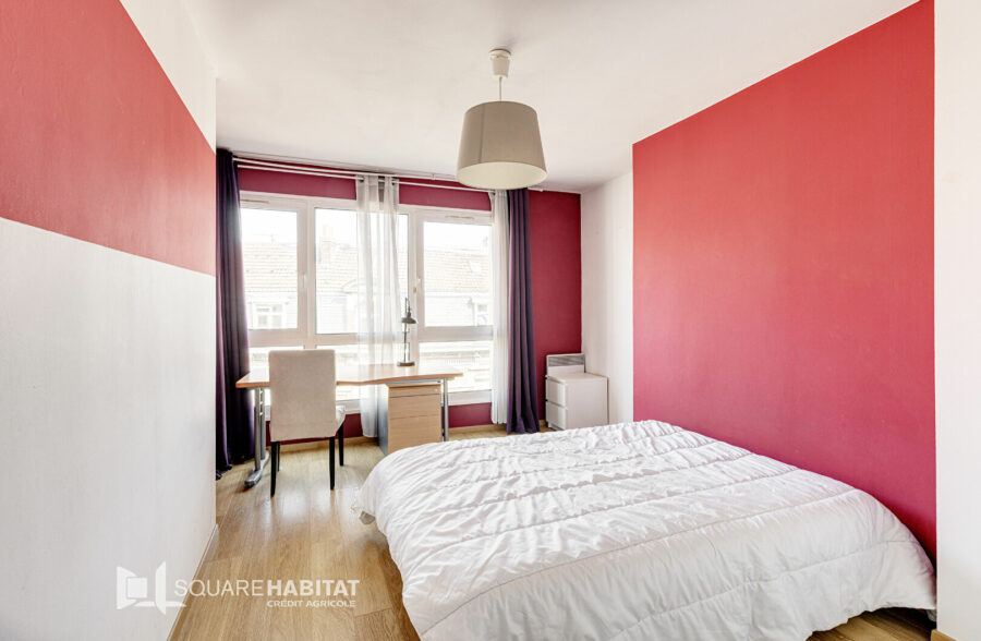 LILLE VAUBAN – NATIONALE: T3 + balcon +cave et parking &nbsp;Sous offre&nbsp;