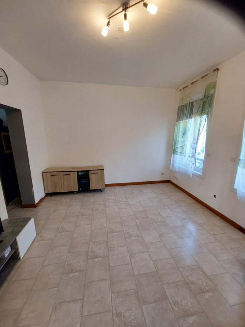 Appartement  60 m² et local  commercial