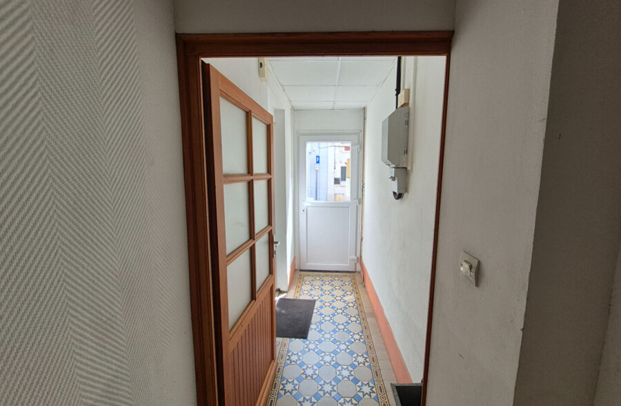 Appartement  60 m² et local  commercial