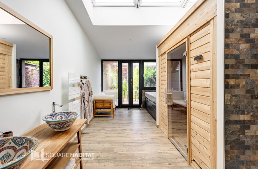 EXCLUSIVITE PLACE SEBASTOPOL : Magnifique appartement de 92m² avec jardin d’environ 100m²