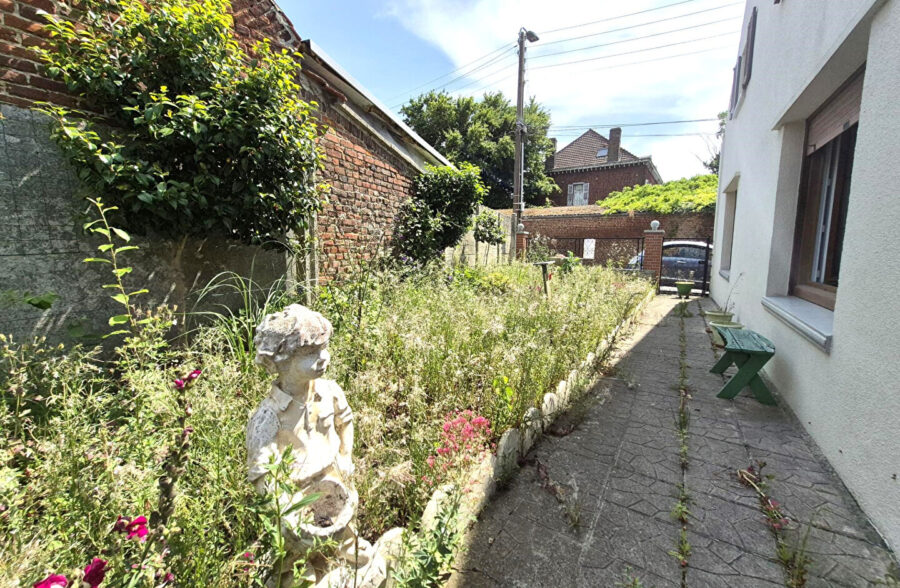 Maison Fressain 6 pièce(s) 172 m2