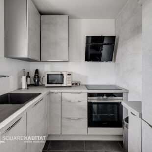 LILLE VAUBAN IESEG : Type 2 de 50m²  rénové avec terrasse et place de parking