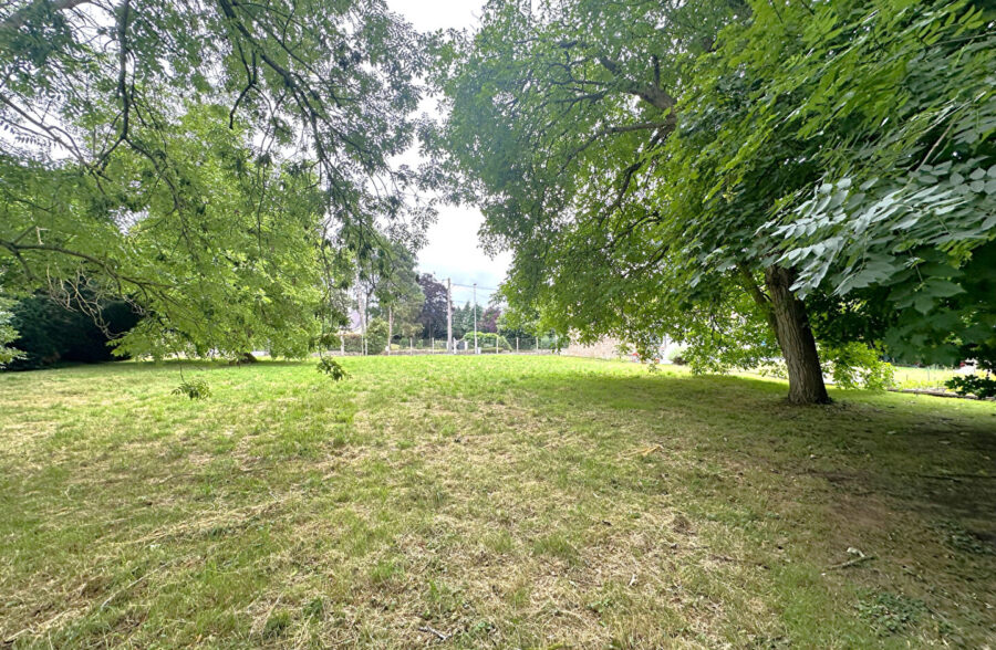 Terrain constructible 1750 m2