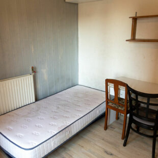 EXCLUSIVITE : 4 CHAMBRES DE BONNE PROCHE GARE