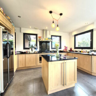 Pavillon secteur prisé 200m²