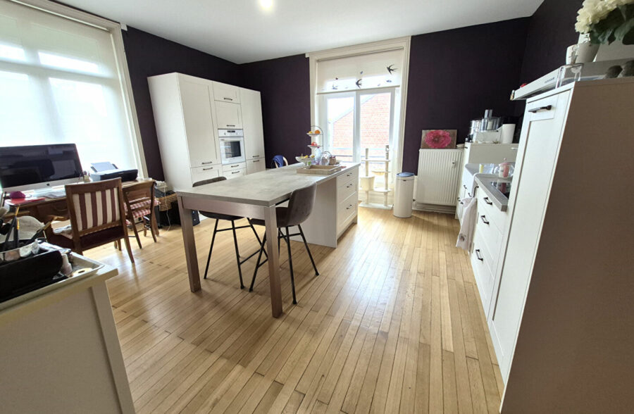 Appartement Cambrai 3 pièce(s) 142.5 m2