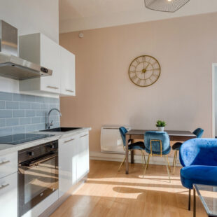 Appartement T4  à vendre !!Coeur de la ville en face de la mairie !!