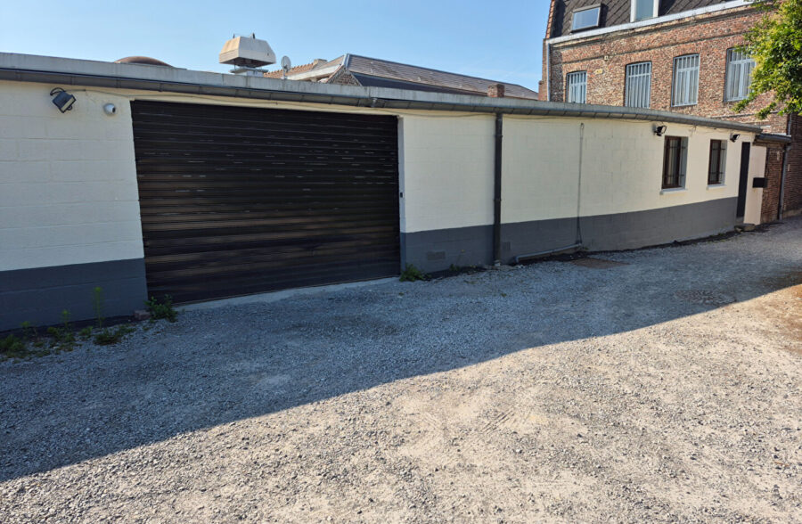 Entrepot avec bureaux proche cambrai
