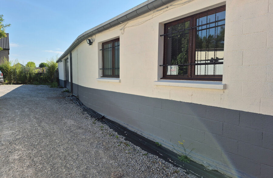 Entrepot avec bureaux proche cambrai