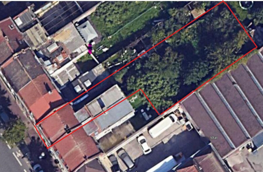 À Vendre : Spacieuse Maison 175m² 7 chambres 400m² de terrain sur Roubaix à la Limite de Wattrelos. 180 000€ FAI !!!