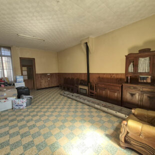 À Vendre : Spacieuse Maison 175m² 7 chambres 400m² de terrain sur Roubaix à la Limite de Wattrelos. 180 000€ FAI !!!