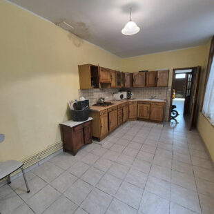 À Vendre : Spacieuse Maison 175m² 7 chambres 400m² de terrain sur Roubaix à la Limite de Wattrelos. 180 000€ FAI !!!