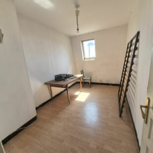 À Vendre : Spacieuse Maison 175m² 7 chambres 400m² de terrain sur Roubaix à la Limite de Wattrelos. 180 000€ FAI !!!
