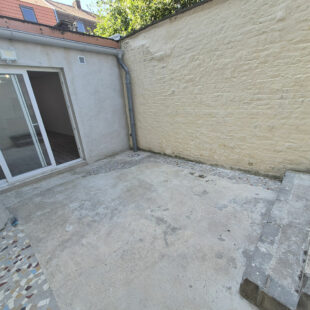 À Vendre : Maison Entièrement Rénovée en 2024 à Roubaix, accès PMR 3 chambre + bureau+ 2 SDB + extérieur, 146 000€ FAI !!!