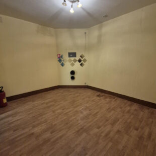 Immeuble Local Commercial avec Appartement Loué